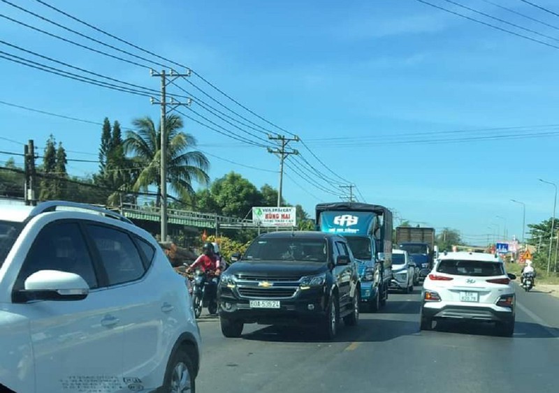 Ket xe keo dai hang km nen phai xa 2 tram thu phi tren cao toc Long Thanh - Dau Giay-Hinh-5