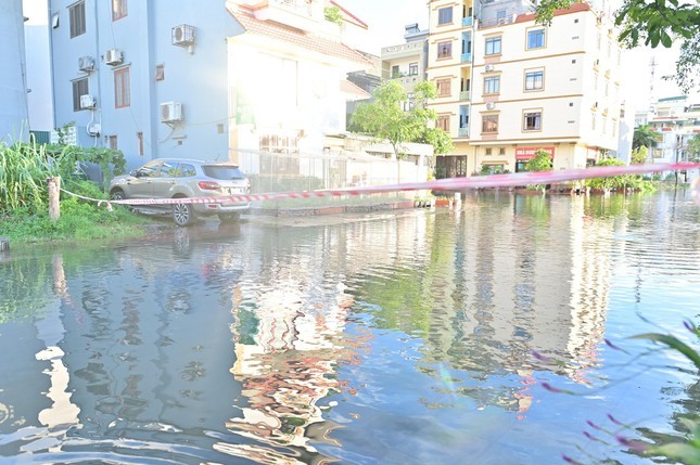 Can canh hang tram can biet thu trieu do ngap trong nuoc o Quang Ninh-Hinh-14