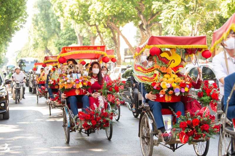 Chum anh le an hoi cua thieu gia Do Quang Vinh va hoa hau Do My Linh-Hinh-17