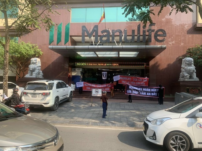 De nghi dieu tra to cao gui tiet kiem tai ngan hang SCB lai thanh hop dong bao hiem Manulife-Hinh-2