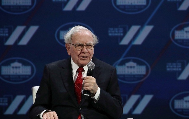 Huyen thoai Warren Buffett se danh bai thi truong trong cac thoi ky suy thoai?