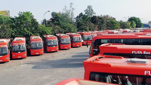 Gia dinh be gai 13 tuoi to phu xe hang Phuong Trang dam o