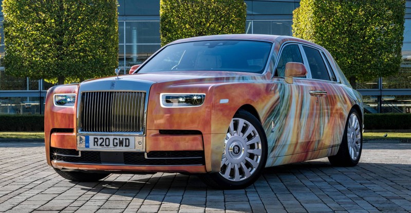 Rolls-Royce Phantom VIII phien ban dac biet gia 1 trieu do