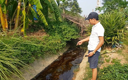 Nua dem, ca xa bi do chat thai la boc mui hoi thoi