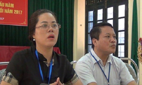 Tinh tiet bat ngo vu can bo phuong Van Mieu "hanh" dan xin giay chung tu-Hinh-2