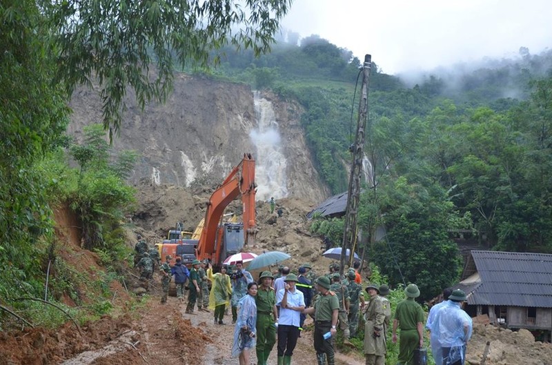 Hoa Binh cong bo khan cac diem nong sat lo dat-Hinh-6