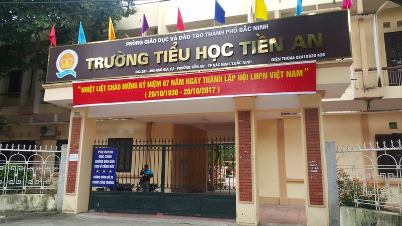 Bi phu huynh to thu nhieu khoan "la doi", nha truong tra lai hang tram trieu