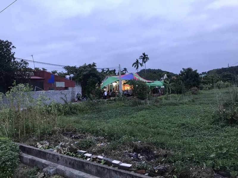 Ô tô “điên” đâm vào đám tang khiến 8 người bị thương rồi bỏ trốn O to “dien” dam vao dam tang khien 8 nguoi bi thuong roi bo tron