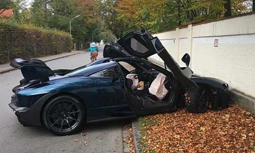 Siêu xe McLaren 23 tỷ đồng "nát đầu" khi vừa lăn bánh Sieu xe McLaren 23 ty dong