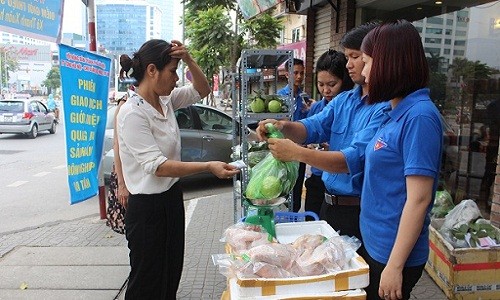 Thit ngon re, nguoi Ha Noi vac ca chuc can ve an dan-Hinh-5