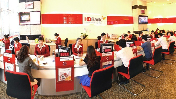 Soi suc khoe hai ngan hang sap sap nhap PGBank va HDBank-Hinh-2