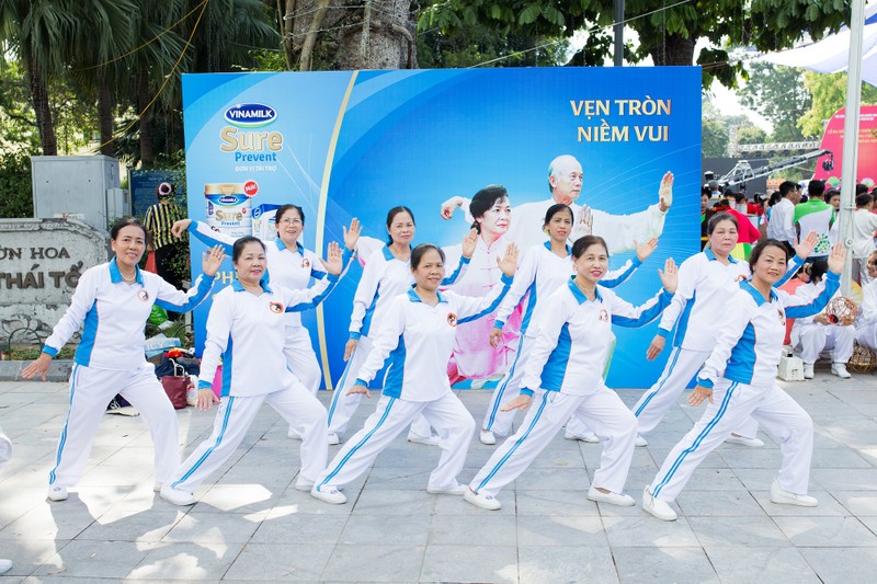 Vinamilk SurePrevent dong hanh cung phong trao suc khoe nguoi cao tuoi Ha Noi-Hinh-5