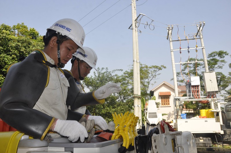 Ngo ngang truoc phuong phap sua chua dien hien dai cua EVN HANOI-Hinh-2