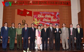 Thu tuong tham, chuc Tet tinh Quang Nam, Quang Ngai-Hinh-2