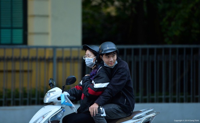 La lung thoi tiet Ha Noi mua he ma lanh nhu dong-Hinh-4