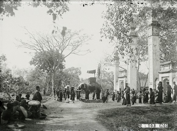 Dac sac le hoi den Dong Nhan ton vinh Hai Ba Trung-Hinh-13