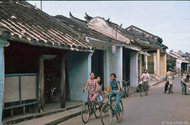 Hoai niem ve Hoi An thoi chua bung no du lich