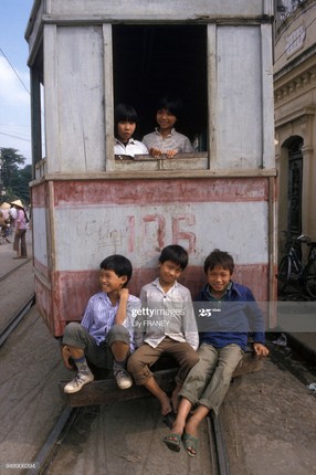 'Mot thoi de nho' voi bo anh tre em Ha Noi nam 1987-Hinh-8