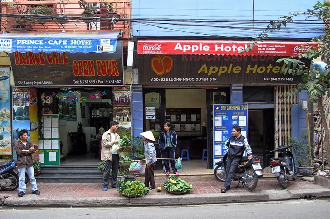 Anh song dong tren via he Ha Noi nam 2007 qua ong kinh khach Tay-Hinh-3