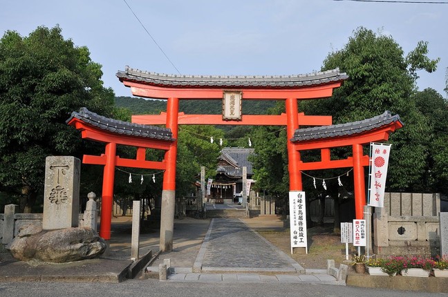 Truyen thuyet canh cong Torii than thanh o cac den tho Nhat Ban-Hinh-8