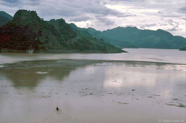 Ke sinh nhai cua nhieu nguoi moi khi thuy dien Hoa Binh xa nuoc-Hinh-8