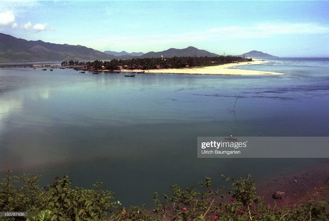 Net moc mac cua Hue va Da Nang vao nam 1994-Hinh-6