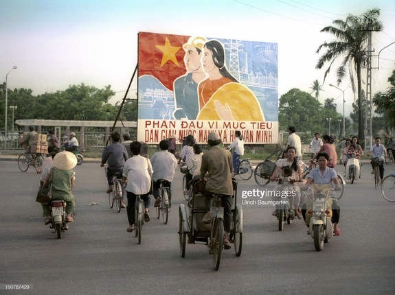 Net moc mac cua Hue va Da Nang vao nam 1994-Hinh-7