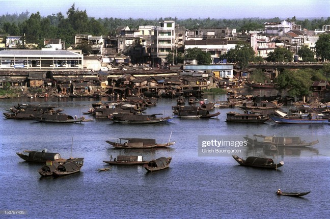 Net moc mac cua Hue va Da Nang vao nam 1994-Hinh-8