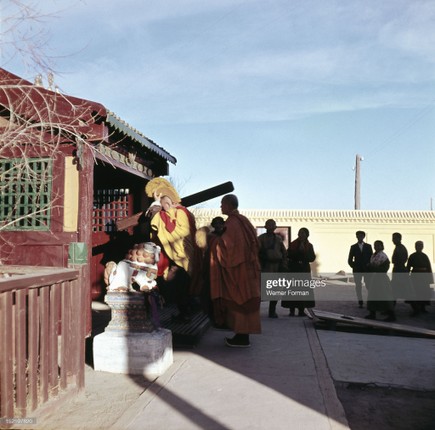 Loat anh dac sac ve the gioi tam linh o Ulan Bator nam 1962-Hinh-2