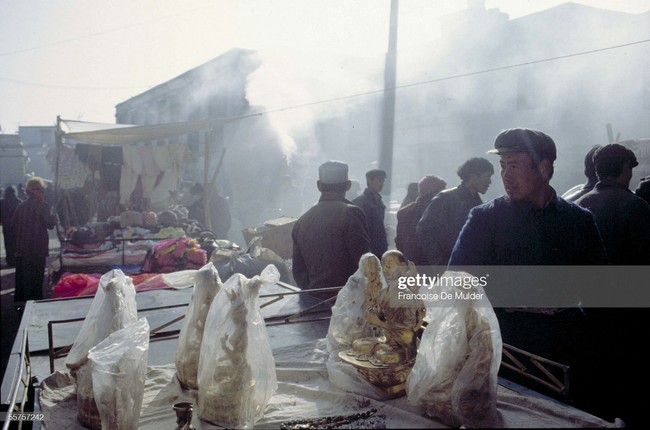 Chum anh ve thu phu Tay Tang nam 1991