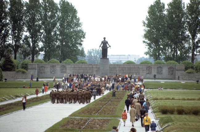 Nhung hinh anh ve thanh pho Leningrad nam 1985-Hinh-4