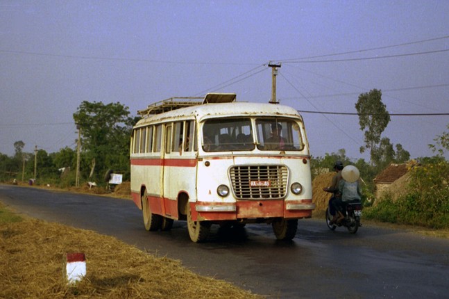 Xe buyt o Ha Noi nam 1996 trong nhu the nao?-Hinh-7