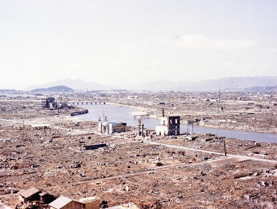 Hinh anh vu My nem bom nguyen tu xuong Hiroshima, Nagasaki 75 nam truoc