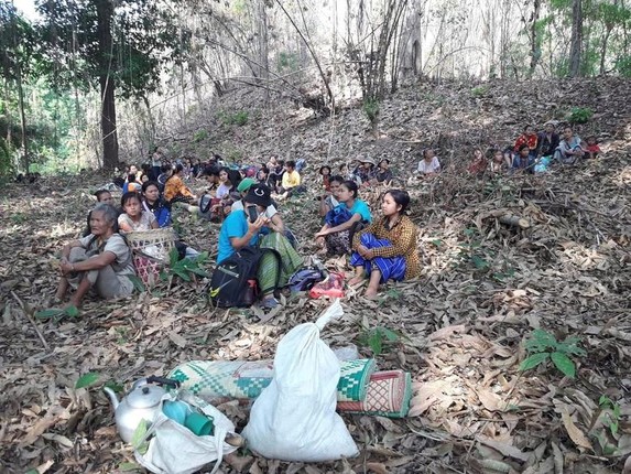 Thong tin moi nhat vu nguoi bieu tinh Myanmar dung do voi luc luong an ninh-Hinh-11