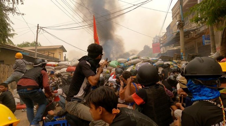 Nhung dong thai trung phat cung ran cua My doi voi Myanmar-Hinh-11