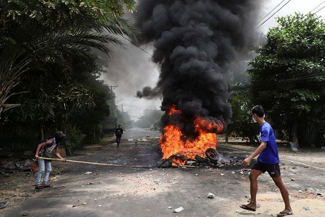 Nhung dong thai trung phat cung ran cua My doi voi Myanmar-Hinh-7