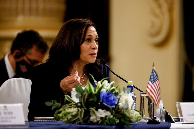 Pho Tong thong My Kamala Harris va chuyen cong du nuoc ngoai dau tien-Hinh-6