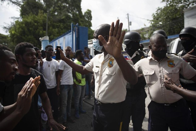 17 nghi pham da bi bat giu lien quan den vu am sat Tong thong Haiti Jovenel Moise-Hinh-10