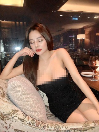 Hotgirl Mon 2K va loat sao Viet gay “nhuc mat” khi dien vay cup nguc-Hinh-5