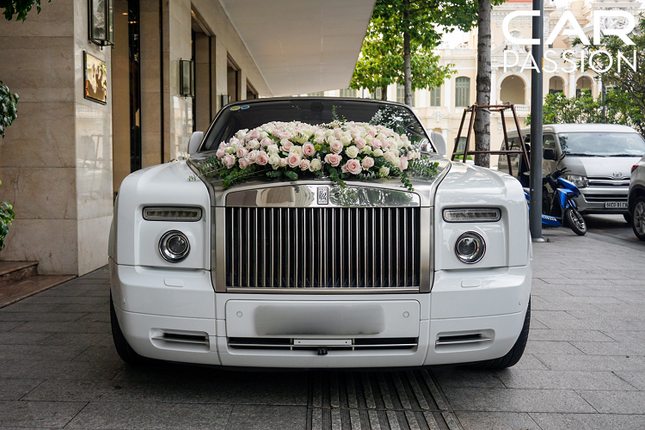 Ngam Rolls-Royce Phantom Drophead Coupe hon 20 ty dung de ruoc dau-Hinh-2