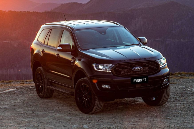 Ford Everest Sport 2020 moi co gia tu 1 ty dong-Hinh-4