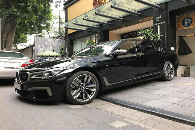 Can canh BMW M760Li gia hon 12 ty o Viet Nam-Hinh-8