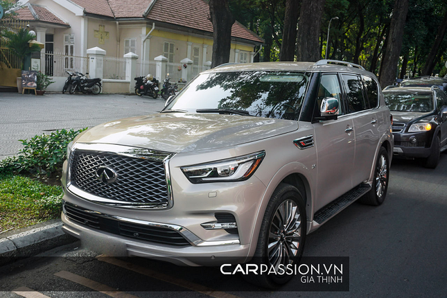 Can canh 'khung long' SUV Infiniti QX80 hon 9 ty o Sai Gon-Hinh-9