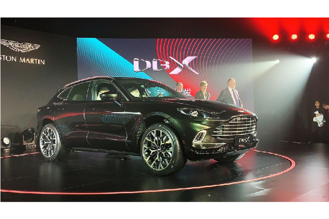 Sieu SUV Aston Martin DBX ra mat thi truong hon ty dan Trung Quoc