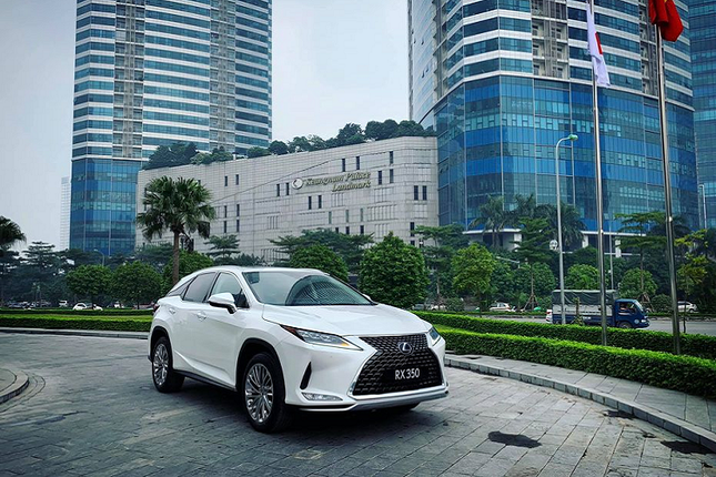 Soi xe Lexus RX 350 2020 tu 4,12 ty tai Viet Nam