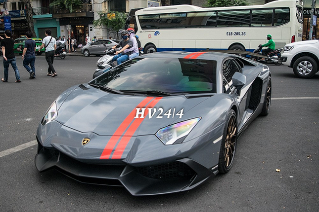 Cong tu Bac Lieu khoe Lamborghini Aventador do bodykit co mot khong hai-Hinh-2