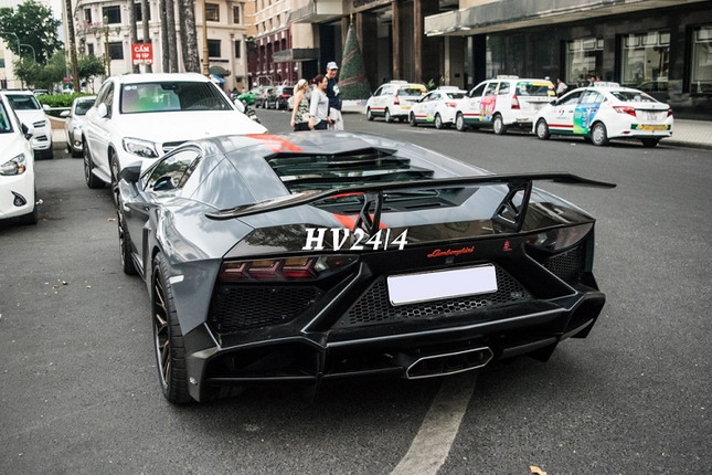 Cong tu Bac Lieu khoe Lamborghini Aventador do bodykit co mot khong hai-Hinh-5