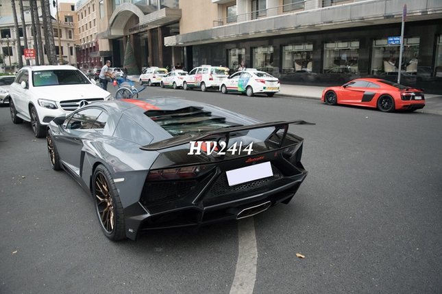 Cong tu Bac Lieu khoe Lamborghini Aventador do bodykit co mot khong hai-Hinh-9