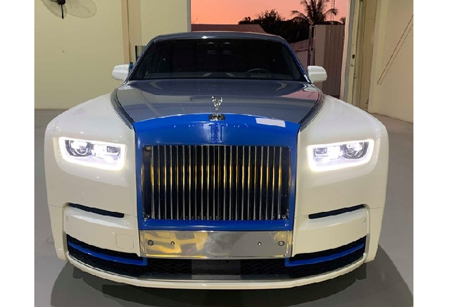 Rolls-Royce Phantom VIII bien Lao xuat hien tai Viet Nam ngay nam 2019