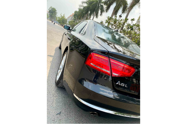 Xe sang Audi A8L doi 2011 chi hon 1,3 ty o Sai Gon-Hinh-8